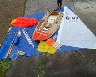 Tinker Tramp Performance Dinghy Sailboat w/ Sanders Sail