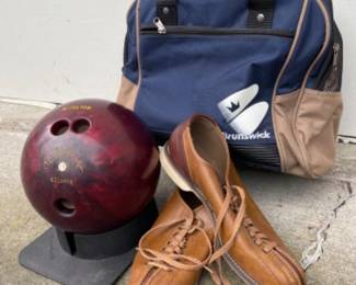 Bowling Gear - Bonanza 300 Ball, Brunswick Bag & Shoes