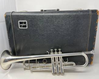 Getzen Eterna 700 Trumpet in Case w/ Mutes