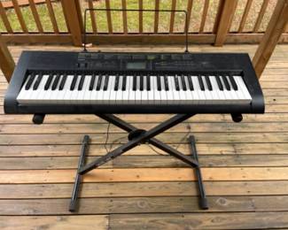 Casio Keyboard CTK-1100 & Quik Lok Stand