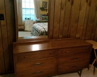 Mid-century Broyhill Sculptra