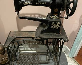 Singer 
Treadle sewing machine