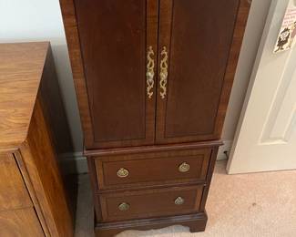 Drexel modern bedroom set 