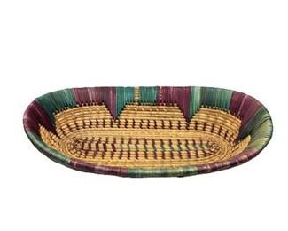 Lot 020  
Large Hand-Woven Raffia Basket