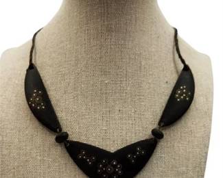 Lot 040   
Inlaid Ebony Necklace