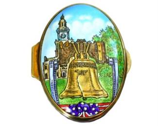 Lot 030   0 Bid(s)
Vintage Staffordshire Trinket Box Liberty Bell Philadelphia