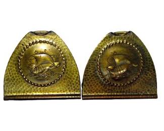 Lot 057   0 Bid(s)
ROYCROFT Bookends Hammered Copper Brass Finish