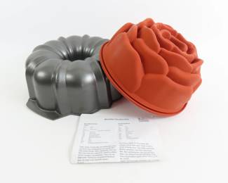 Lot of 2 Cake Molds - 1 Nordicware Bundt and 1 Silicone Rose Pan