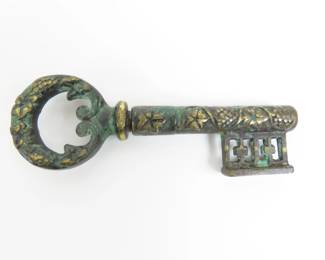 Vintage Wurzburg Brass Key Décor
