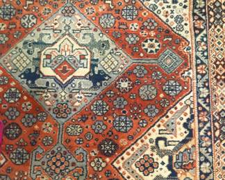 Rug - 4 feet x 5 feet 6 inches