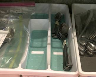 40 pieces of Oneida flatware