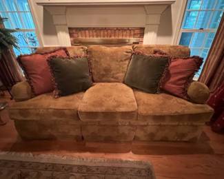 Henredon sofa! Like new! 