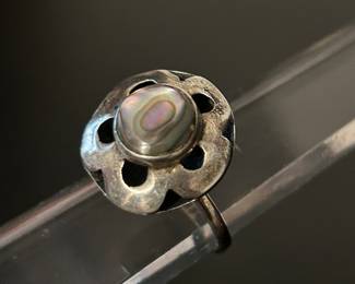 Vintage Mexican sterling silver ring with Abalone shell.  Size 7.25