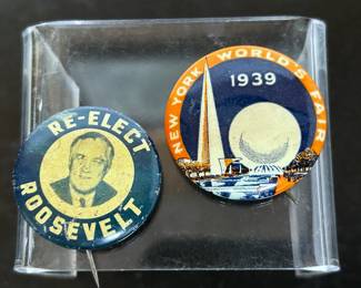 FDR political and 1939 World’s Fair button pins 