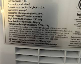 	#29	Frigidaire countertop ice maker model #EFIC102	 $60.00 				
