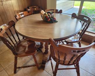 Maple Round Kitchen Table with 6 Chairs and 2 Leaves
