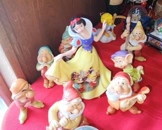 Snow White and the 7 Dwarfs