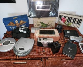 Vintage Electronics - Embroidery Bricks