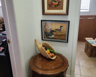 Round Side Table - Pictures