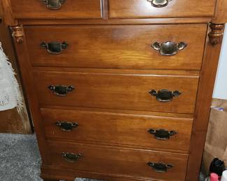 6 Drawer Maple Dresser