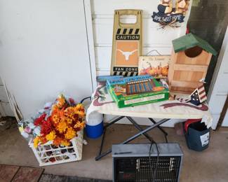 Birdhouse - Artificial Flowers - Heater