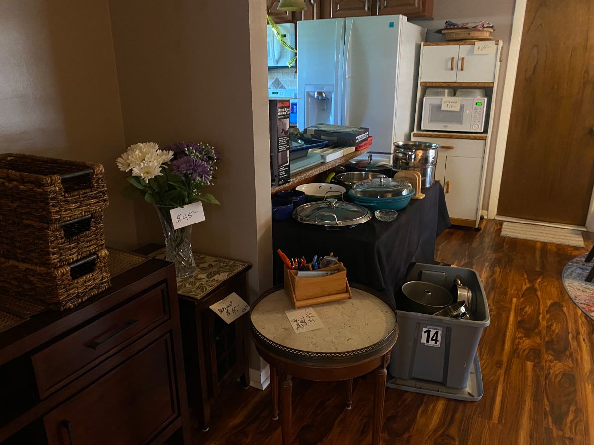 HEAVENLY HANDS ESTATE SALES LAKE PARK starts on 10/5/2023