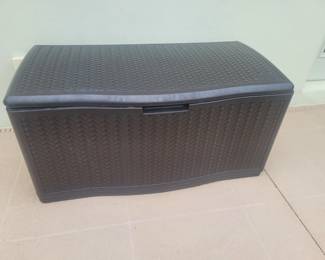 Pool box, has extra furniture cushions inside