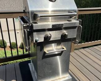 KitchenAid Freestanding Outdoor Gas Grill