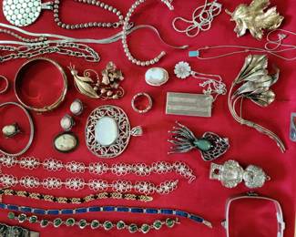 Assorted Sterling jewelry 
