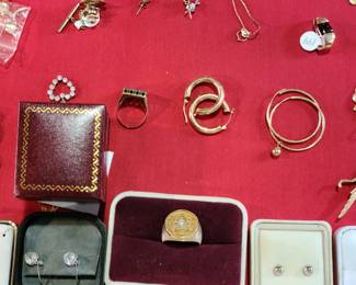Assorted Gold jewelry 