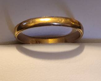 14K Gold band.This is one of several in this sale. 