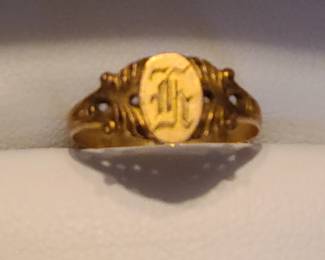 10K Antique child's ring 
