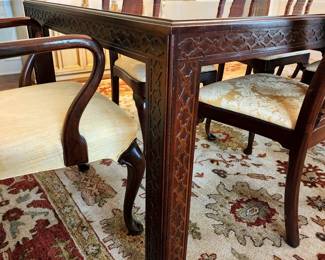 Lot 1 - Henredon "Folio Fourteen" Dining Table & Chairs