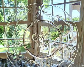 Lot 9 - Heisey "Peachtree" Cut Crystal