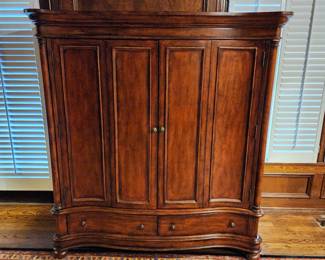 Lot 15 - Seven Seas by Hooker Furniture TV Cabinet