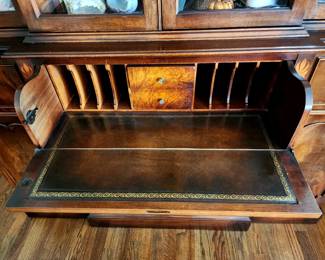 Lot 16 - Saginaw Mahogany Breakfront Cabinet