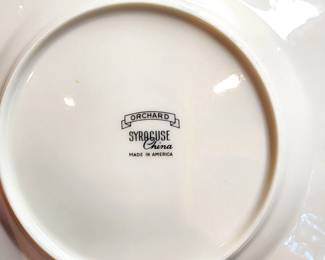 Lot 31 - Syracuse "Orchard" China