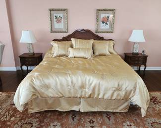 Lot 37 - Thomasville "Camille" King Bedroom Set