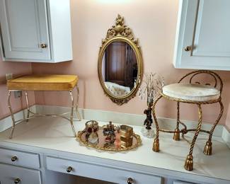 Lot 44 - Vintage Vanity Lot