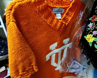 Lot 54 - Ladies' Closet Lot (12/Large - clothes, purses, and other accessories)