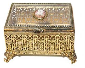 Lot 005 
Vintage Ormolu Gilt Jewelry Box with Cameo Lion Paw Feet Matson