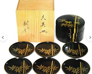 Lot 073  
Japanese Lacquer Ware Tableware Hand Painted Gold Bamboo