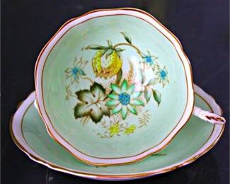 Lot 083  
Vintage Paragon Tea Cup Saucer Sunny Spring Green Ca 1930's