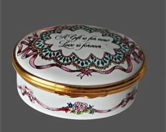 Lot 109  ]
Vintage Halcyon Days Enamel Trinket Box Love Quote GUMP'S