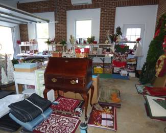 Garage FULL of Holiday Decorations, rugs, etc