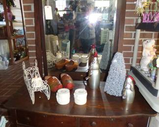 Antique oak dresser with mirror