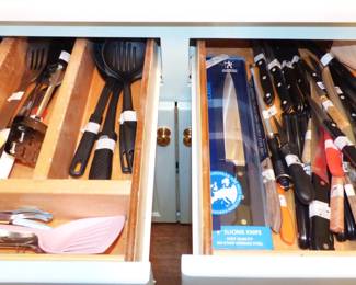 Multitudes of knives