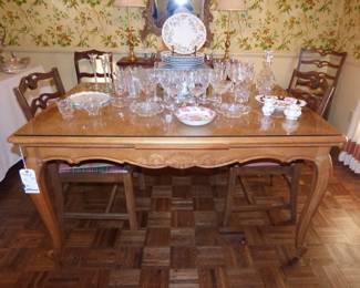 Oak Queen Anne Dining Table
