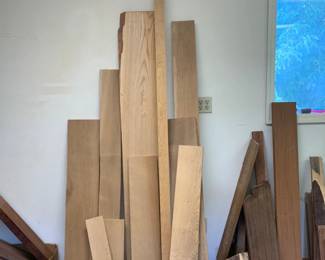 Mixed Lumber Boards - Oak Variety