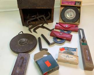 Vintage Workshop Gadgets - Antique Claw Nails
